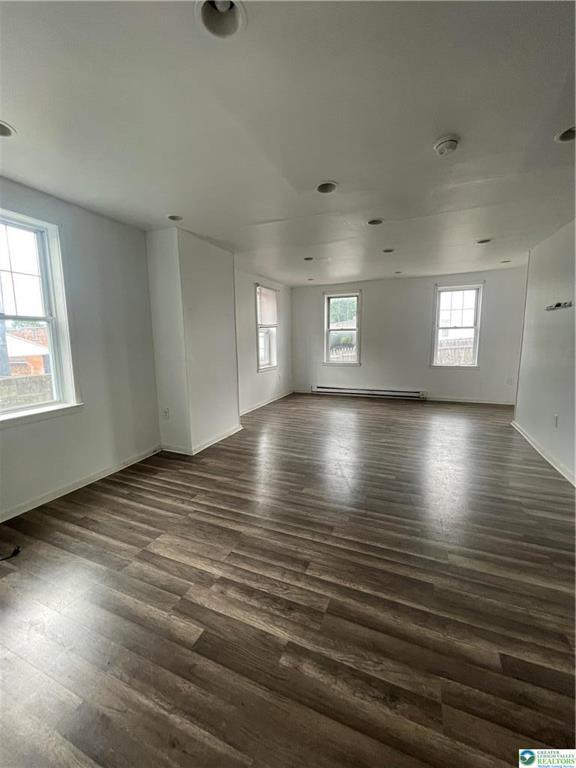 Building Photo - 551 Sumner Ct