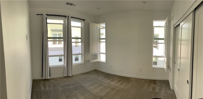 Building Photo - 2320 Synergy