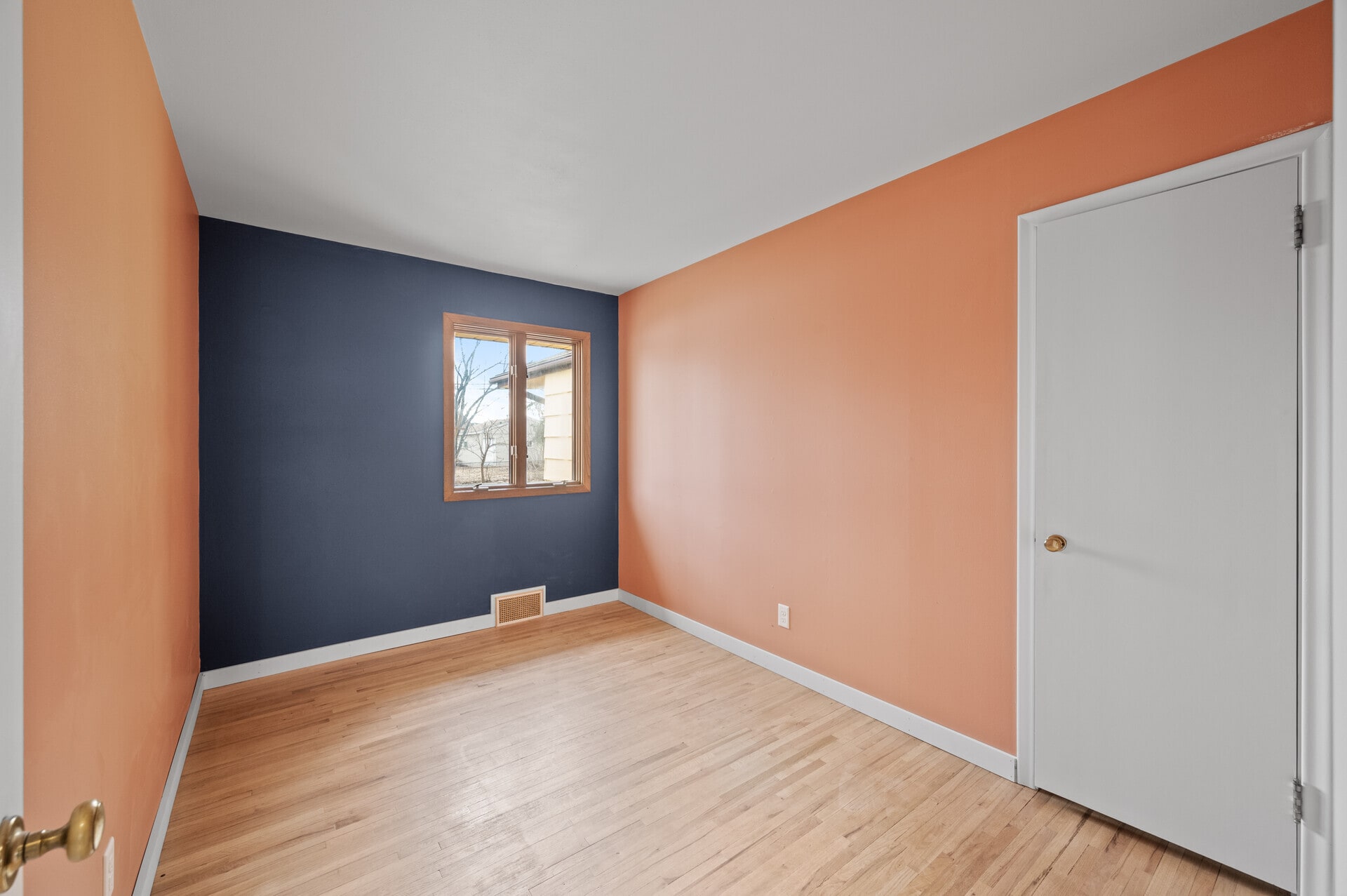 Building Photo - 5616 Nevada Ave N