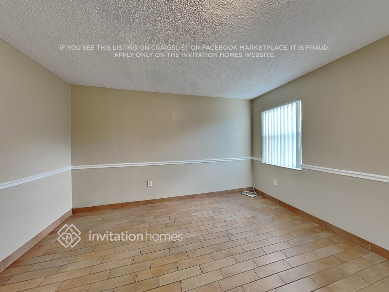 Building Photo - 414 Lakeside Cir