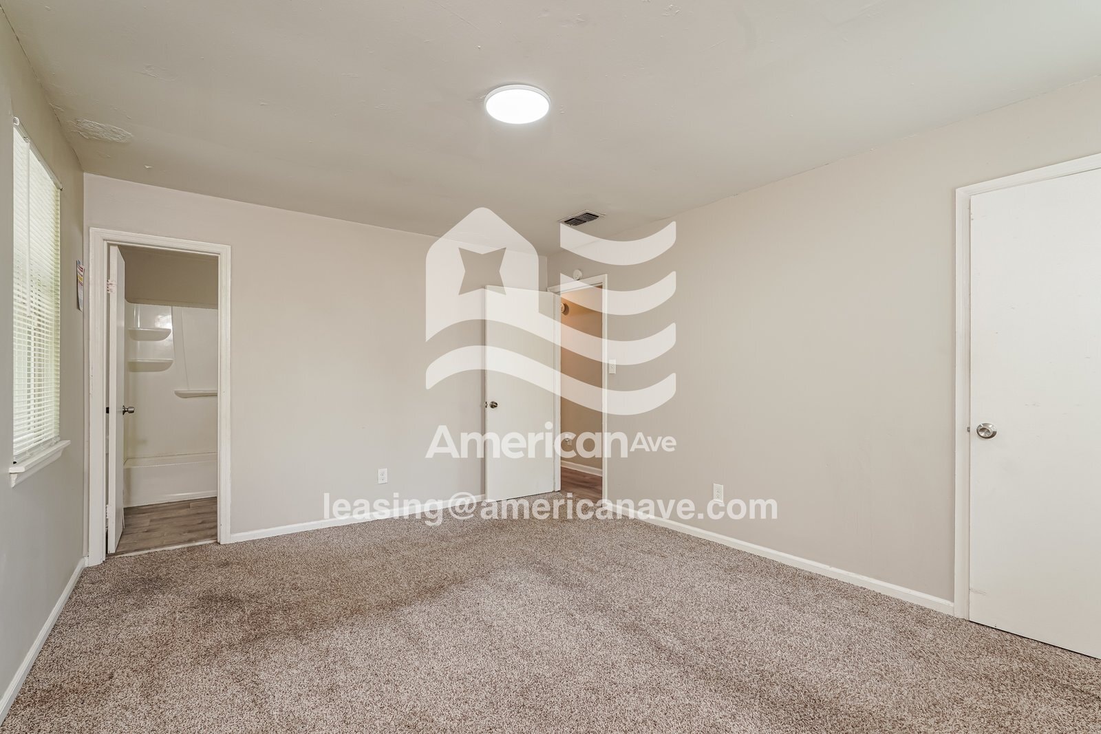 Building Photo - 4227 Cap Chat St