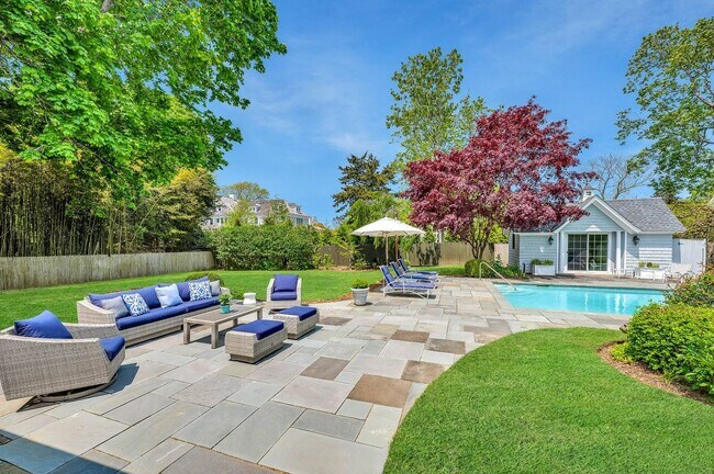 Building Photo - 35 Toylsome Ln