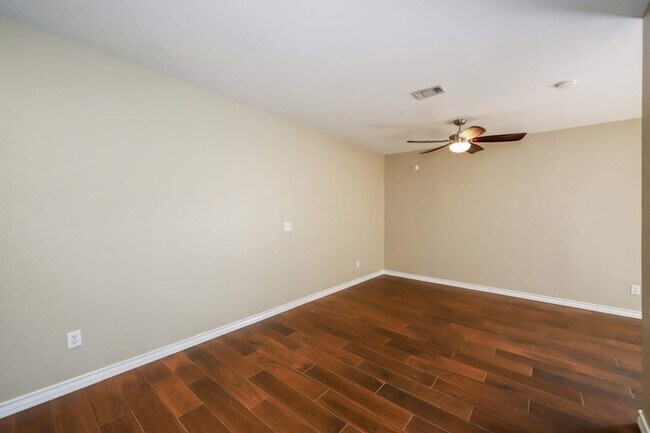 Building Photo - 2445 Monarch Dr