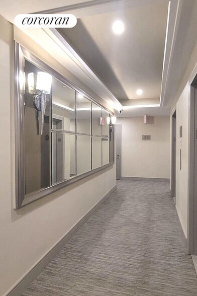 Building Photo - 45 W 81st St