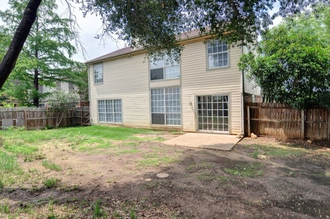 Building Photo - 2501 Country Creek Ln