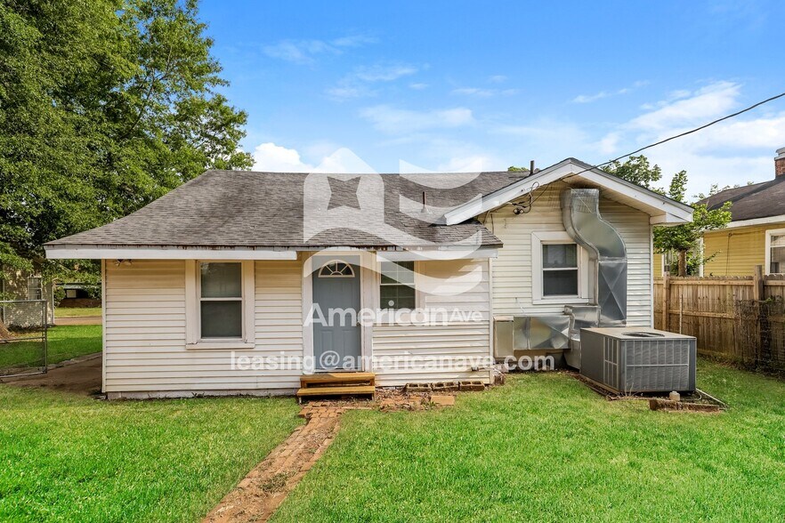 Building Photo - 1638 51st St Ensley
