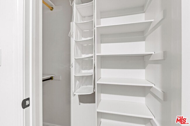 Building Photo - 4183 Commonwealth Ave