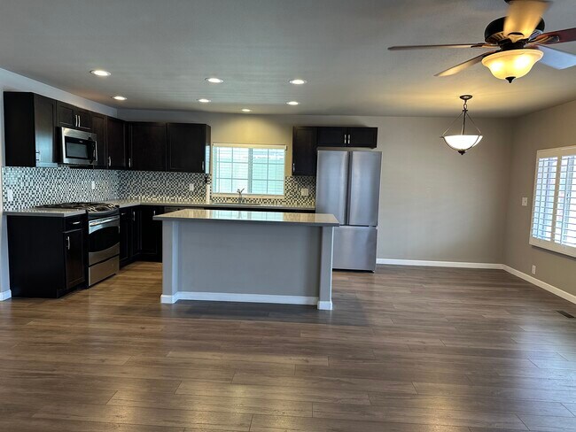 Building Photo - 73270 Desert Greens Dr N