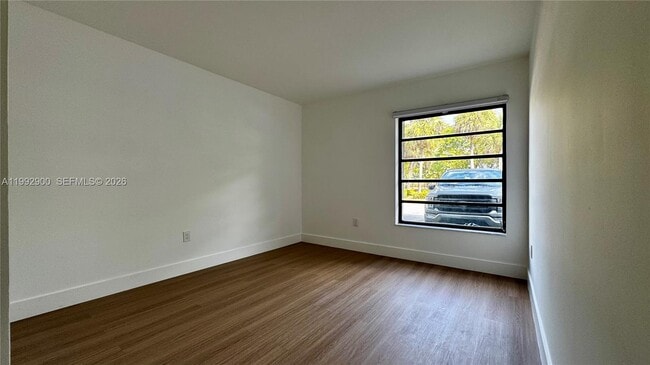 Building Photo - 5900 SW 127th Ave