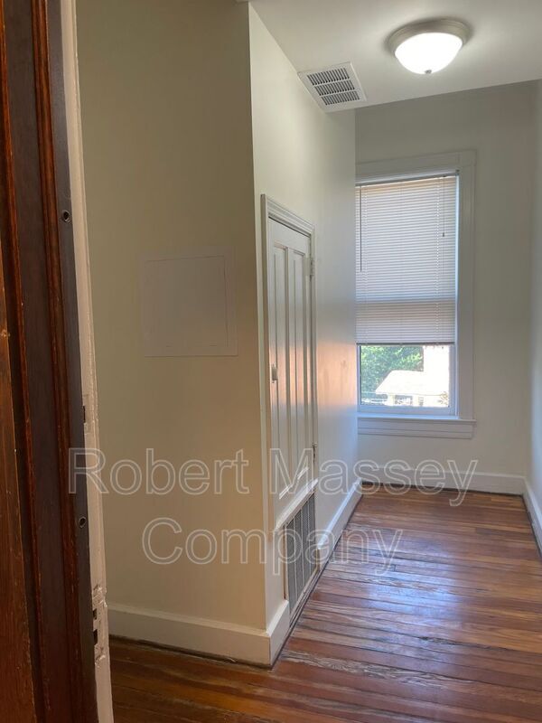 Building Photo - 2004 Cherokee Pkwy