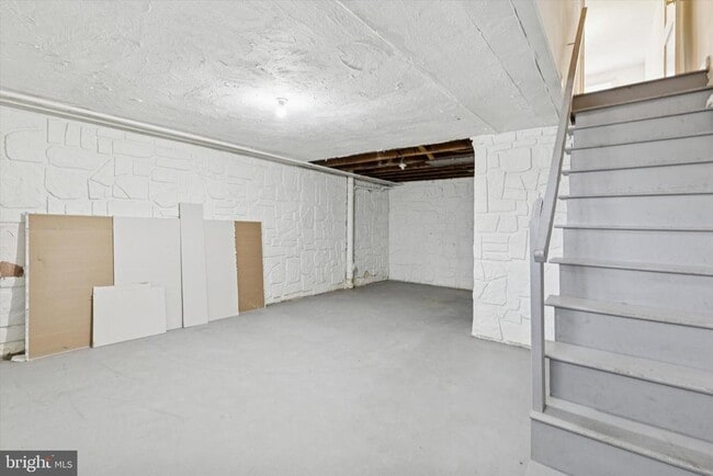 Building Photo - 8604 Bayard St