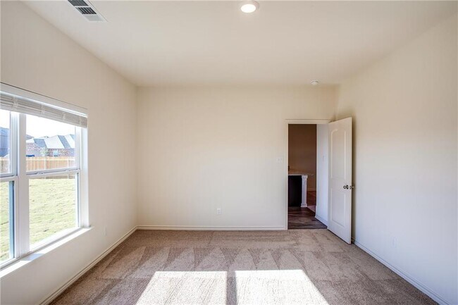 Building Photo - 14201 Prairie Sod Ln