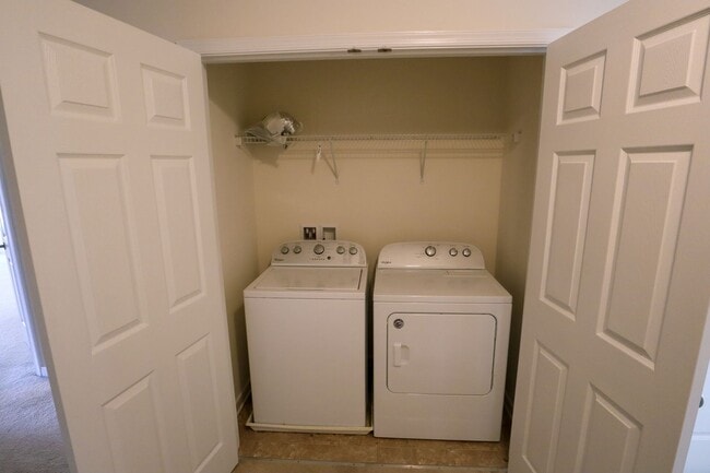 Building Photo - Spacious 4BR Home with Garage Steps from C...