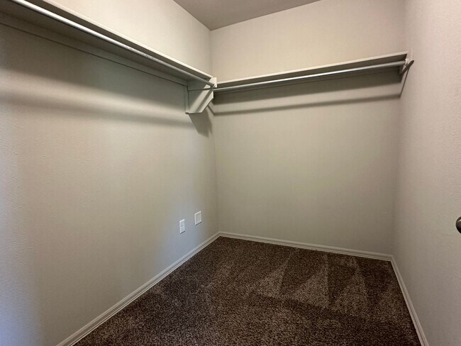 Building Photo - 13441 S 72nd Ct E