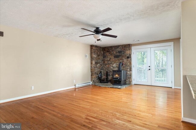 Building Photo - 716 Gafia Lodge Rd