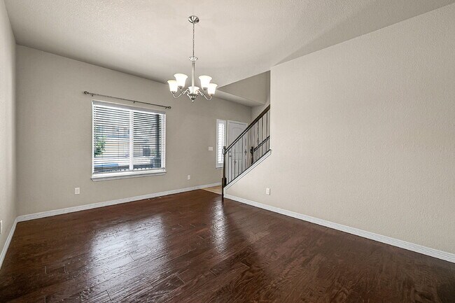 Building Photo - $2,650 - 4 Bed, 2.5 Bath Home with Fenced ...