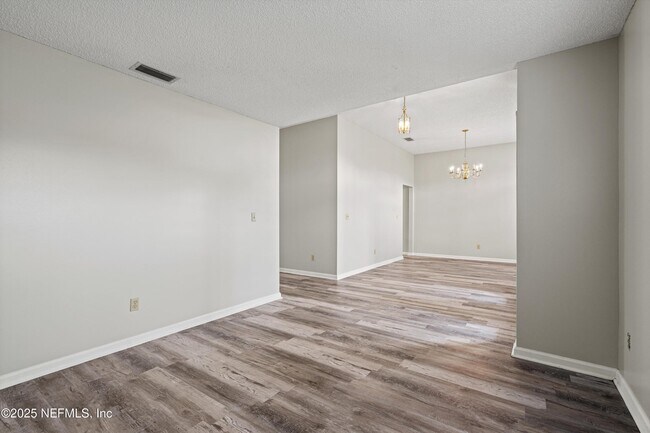 Building Photo - 4053 Savannah Glen Blvd