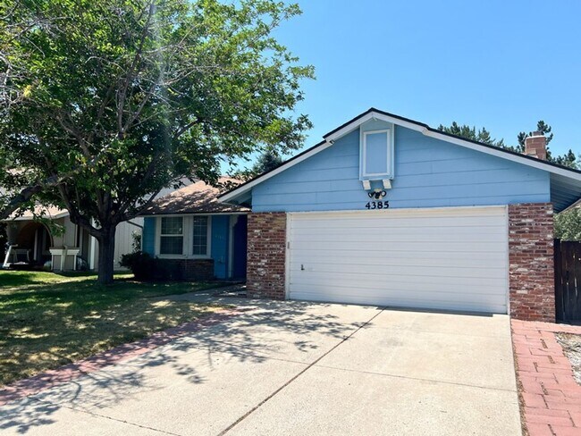 Building Photo - Three Bedroom Single Story SE Reno Home