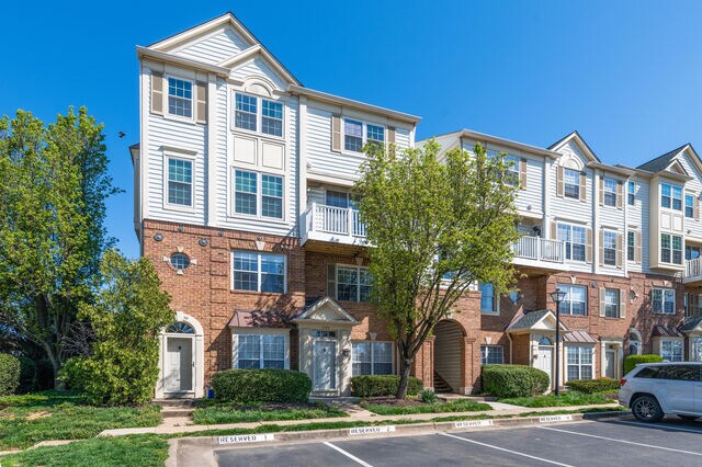 Building Photo - 1735 W Braddock Pl