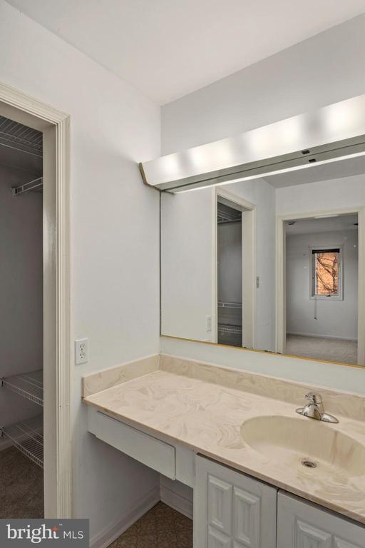 Building Photo - 770 Trenton Ave