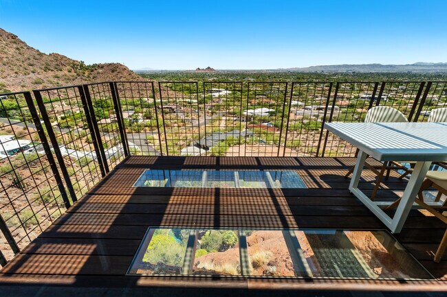 Building Photo - 4925 E Red Rock Dr