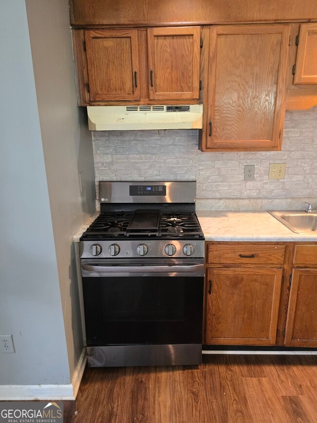 Building Photo - 2812 Briar Hill Ln SE