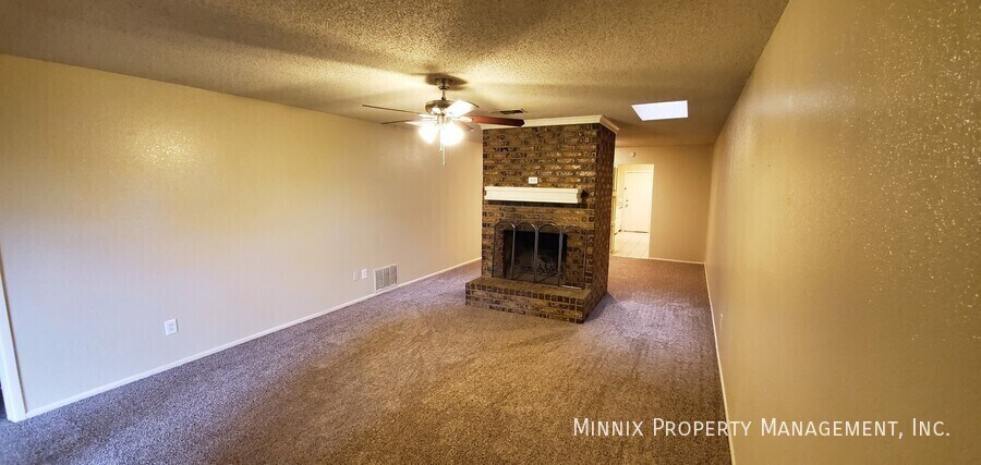 Building Photo - 1301 80th St