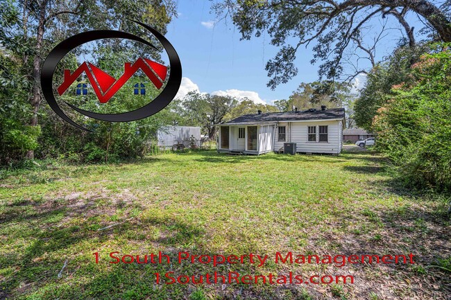Building Photo - 2106 Barron Pl
