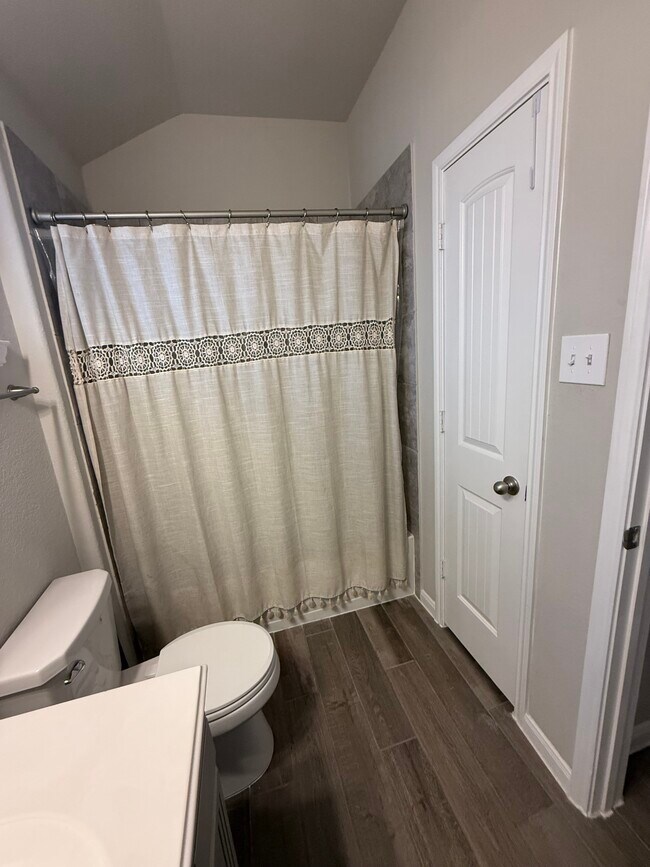 Building Photo - 5214 Yellow Rays Trl