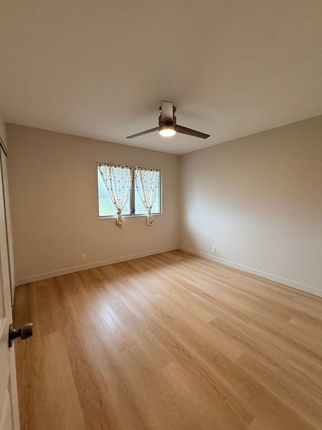 Building Photo - Remodeled 4/2/2 in Cool & Breezy Upper Makakilo Near Schools