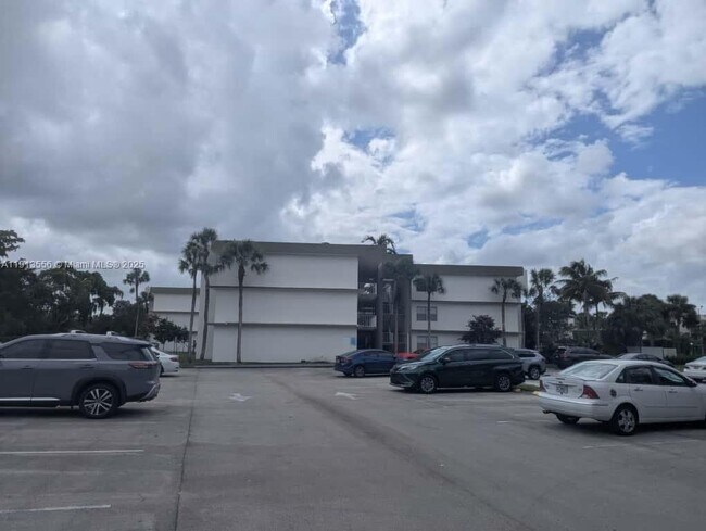 Building Photo - 4255 N University Dr