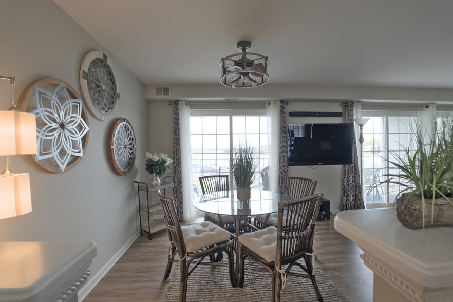 Building Photo - 3553 Port Cove Dr