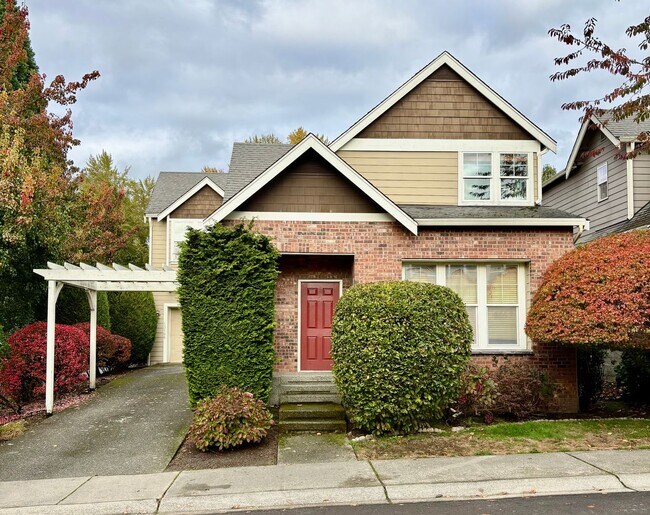 Primary Photo - 4 Bed / 2.5 Bath Kirkland single family ho...
