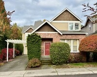 Building Photo - 4 Bed / 2.5 Bath Kirkland single family home $3,895/mo
