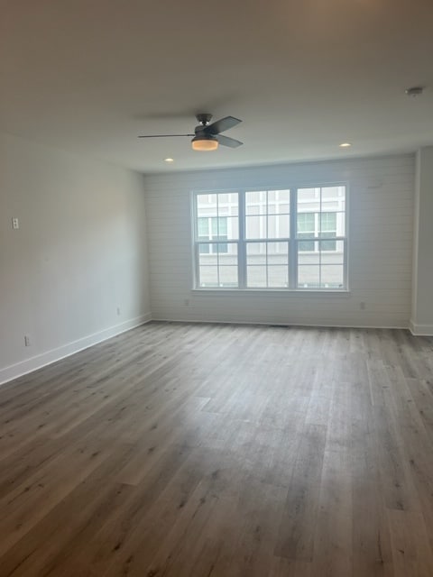 Building Photo - Stunning 3BR/3.5BA with 2+ car attached ga...