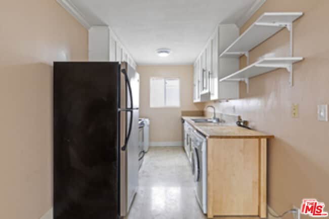Building Photo - 2884 Sawtelle Blvd