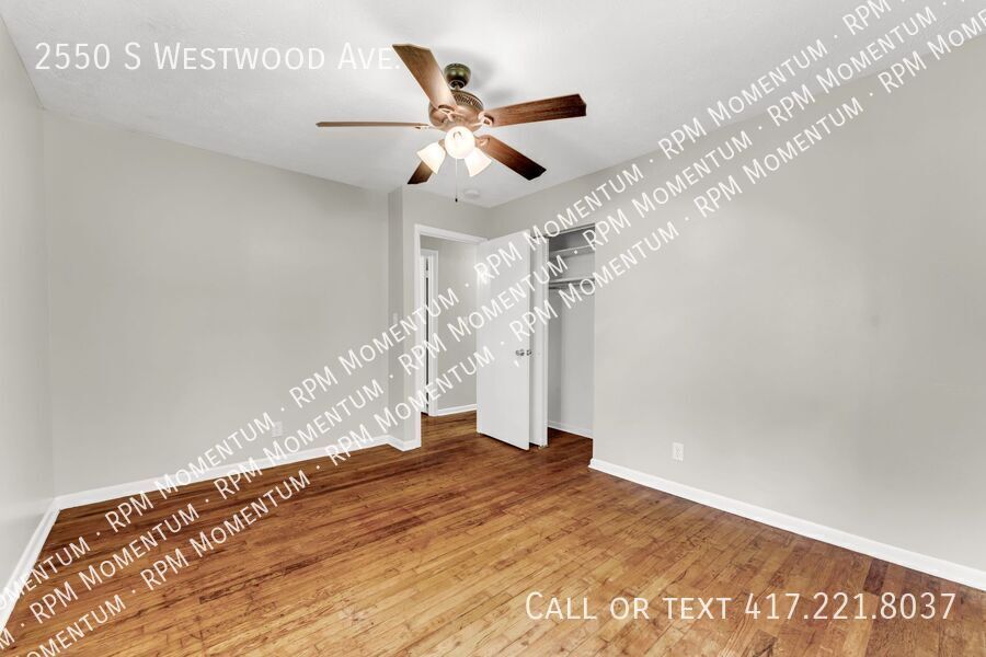 Building Photo - 2550 S Westwood Ave