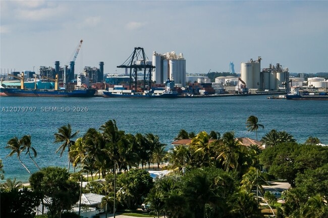 Building Photo - 2100 S Ocean Dr
