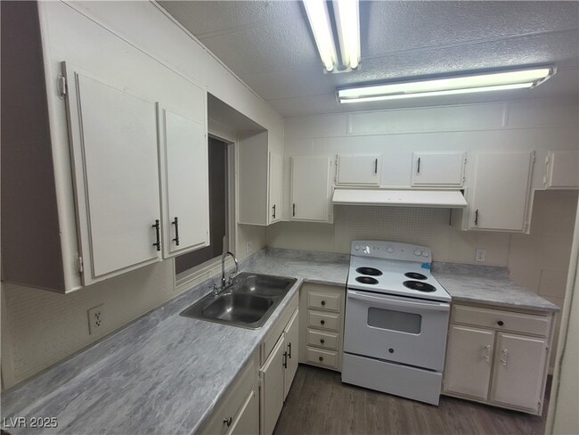Building Photo - 367 MacFarland Ave