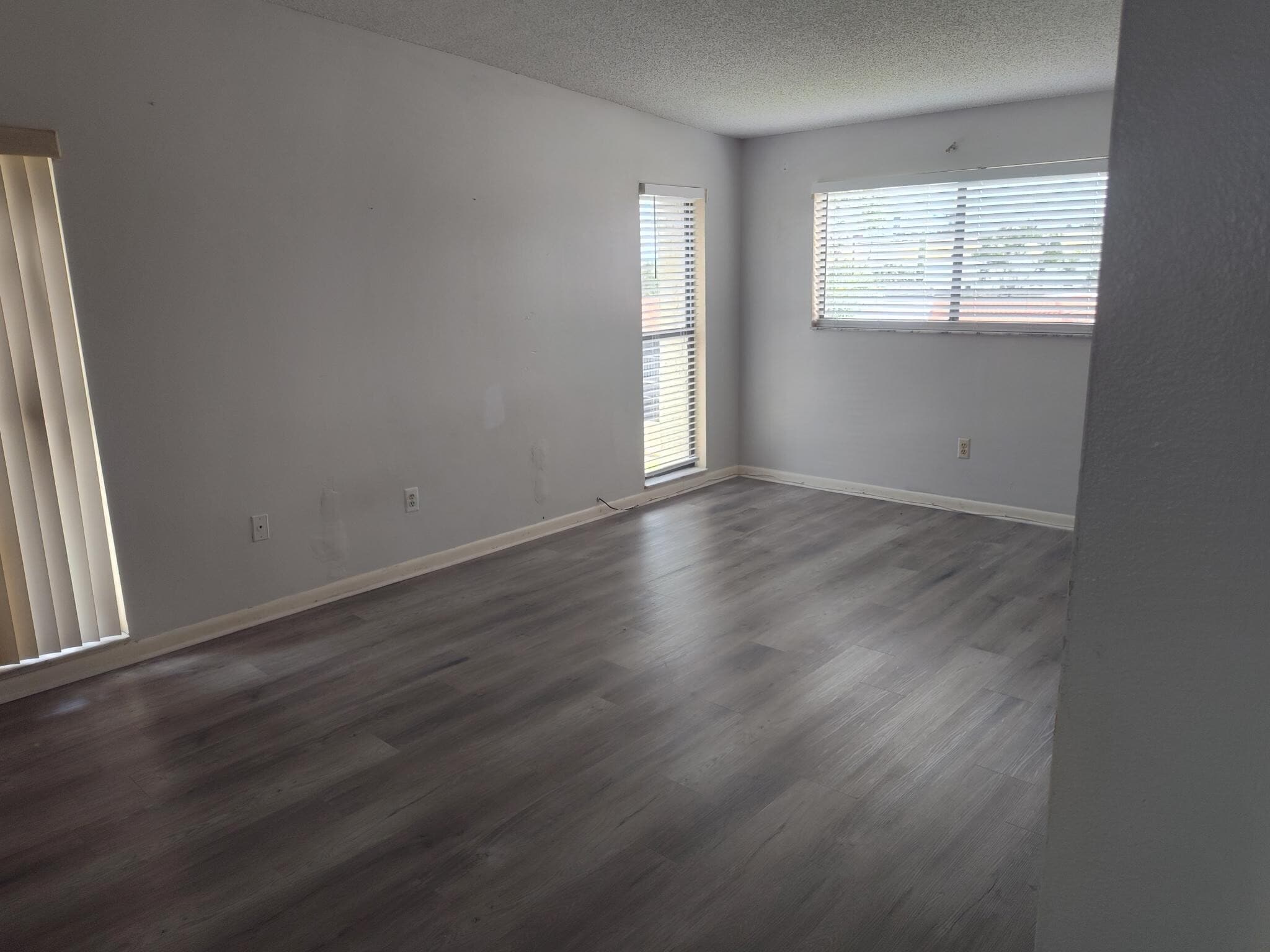 Master Bedroom - 2440 Winding Creek Blvd