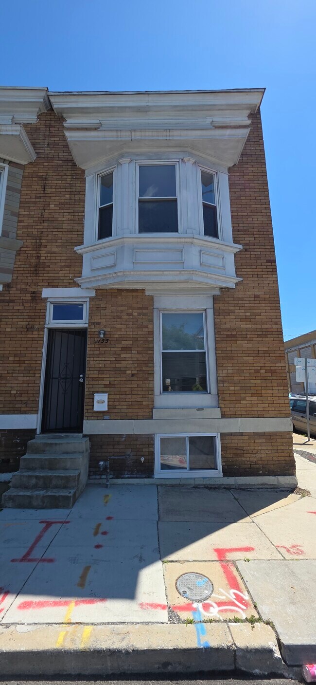 Building Photo - 2133 W Mulberry St