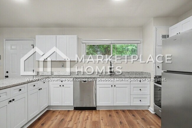 Building Photo - 6538 Voyles Dr