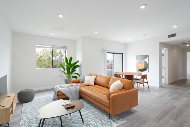 Primary Photo - Calvert Place Apartments