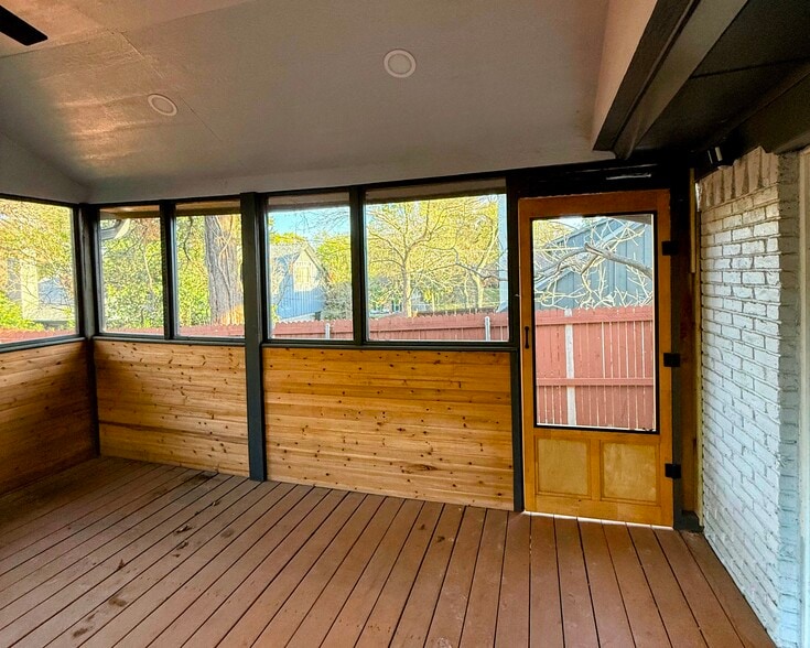 Screened porch - 4028 Treeline Dr