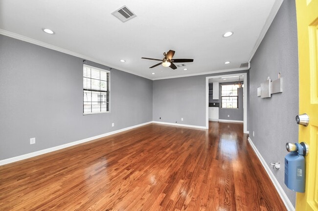 Building Photo - 5635 Mc Cracken Rd