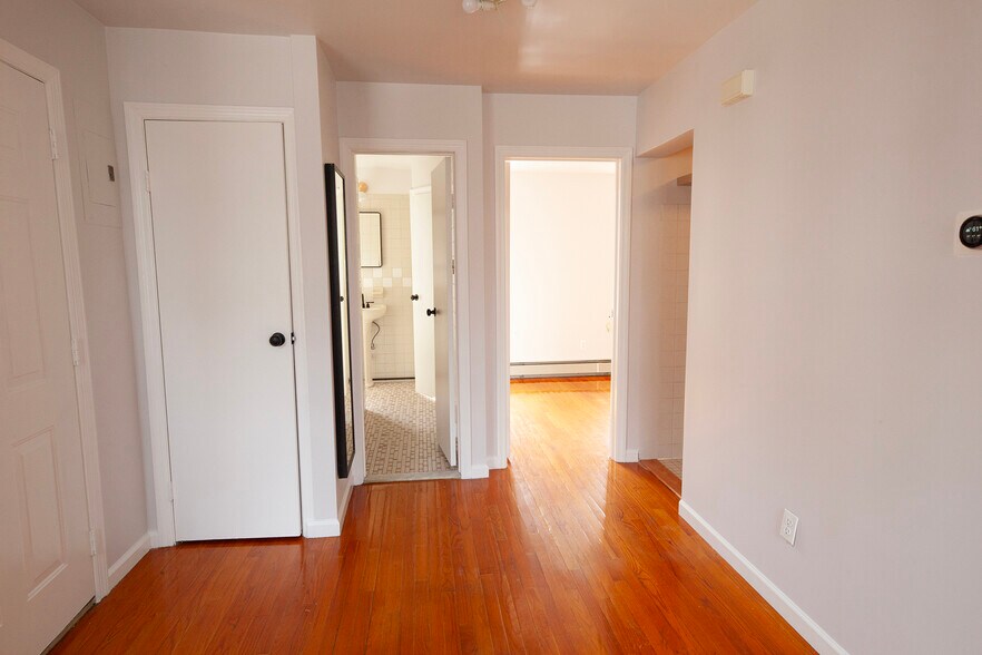 Building Photo - 734 Bergen St