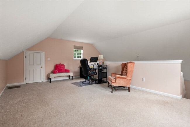 Building Photo - 25 Magnolia Ln