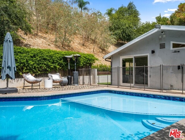 Building Photo - 20159 Hatteras St