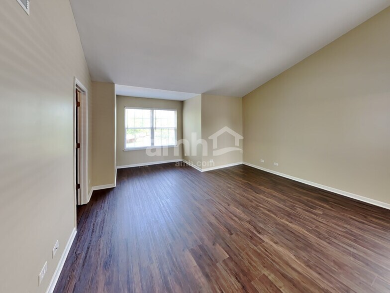 Building Photo - 2476 Deer Point Dr