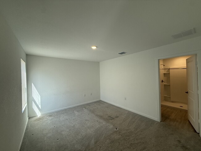 Building Photo - 10727 Vesta Curv